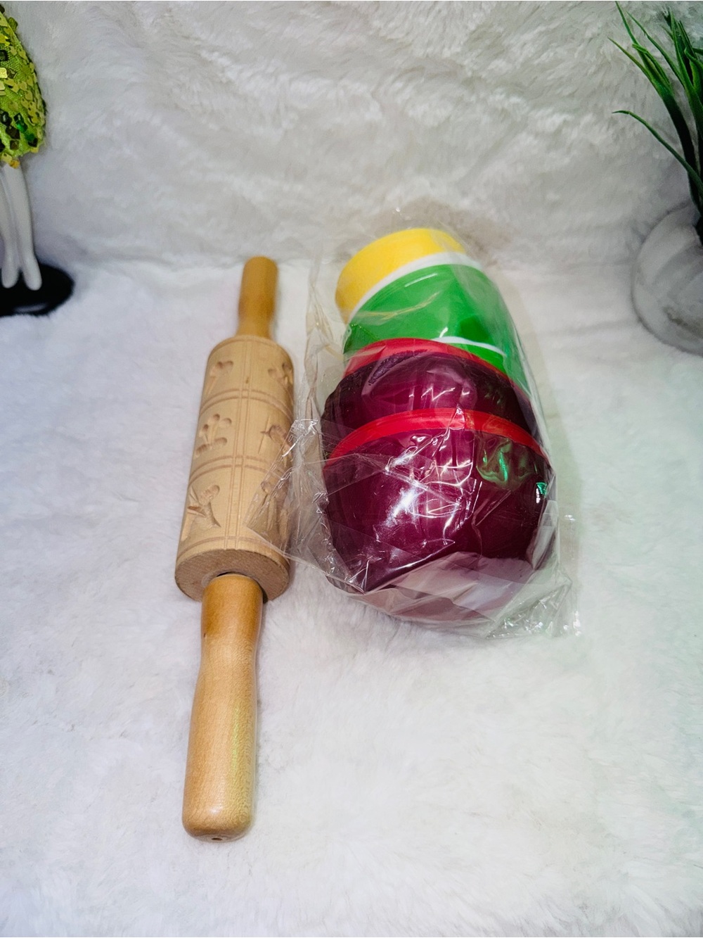 10” Wooden Embossed Rolling Pin with Organizing Storage Fruit/Veggie Containers - Picture 2 of 2